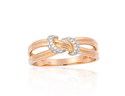Ring aus Rotgold mit Diamanten