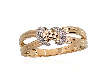 Yellow gold ring with diamonds