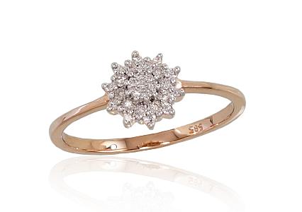 Red gold ring with diamonds