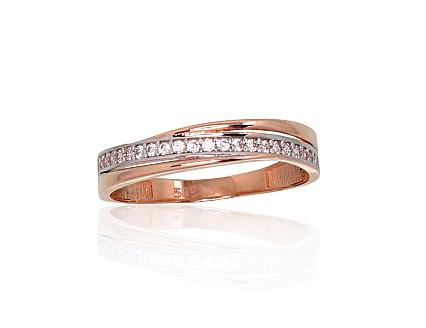Ring aus Rotgold mit Zirkonia