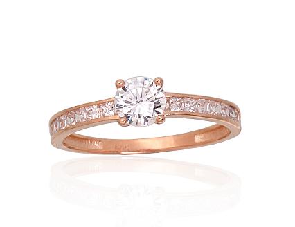 Ring aus Rotgold mit Zirkonia