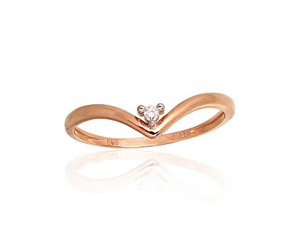 Ring aus Rotgold mit Diamanten