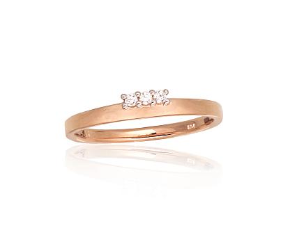 Ring aus Rotgold mit Diamanten