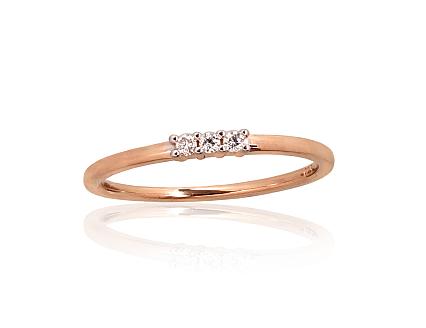 Ring aus Rotgold mit Diamanten