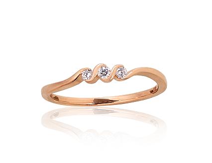 Ring aus Rotgold mit Diamant