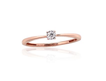 Gold ring with a diamond