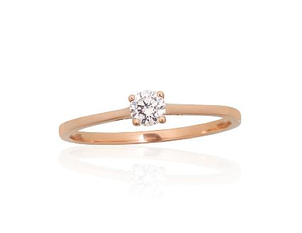 Red gold ring with a diamond