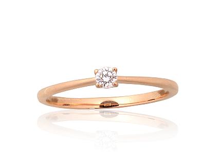 Ring aus Rotgold mit Diamant