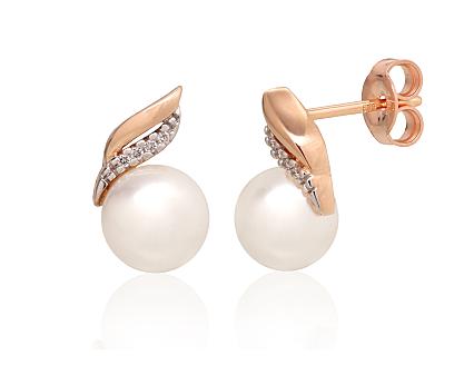 Red gold earrings with diamonds and pearls