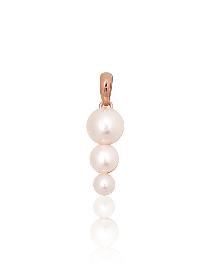 Red gold pendant with pearls
