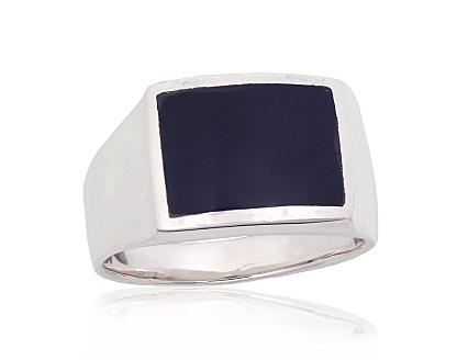 Silver ring with onyxes