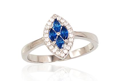 Ring aus Silber mit Zirkonia