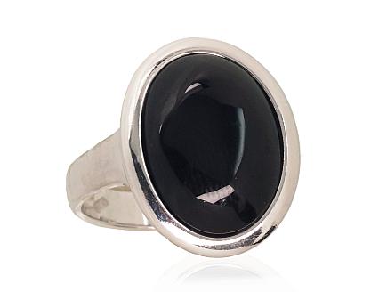 Ring aus Silber mit Onyxen