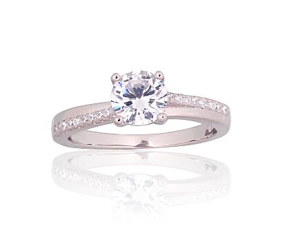Ring aus Silber mit Zirkonia