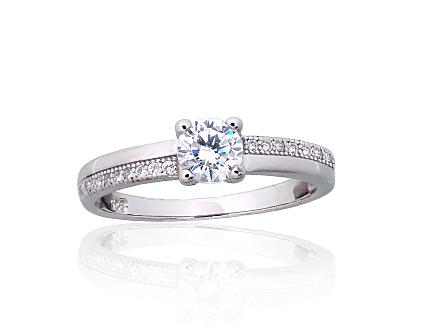 Ring aus Silber mit Zirkonia