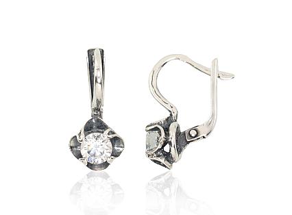 Silver earrings with zirconias