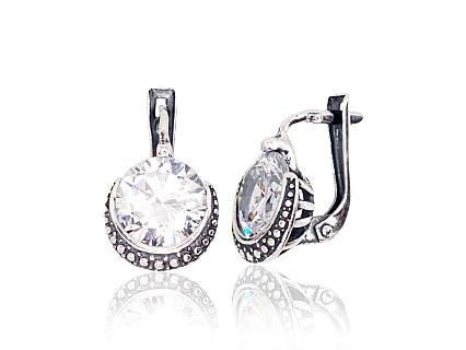 Silver earrings with zirconias