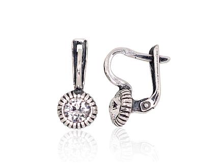 Ohrringe aus Silber mit Kristallen