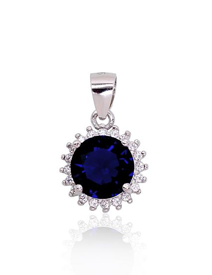 Silver pendant with zirconias