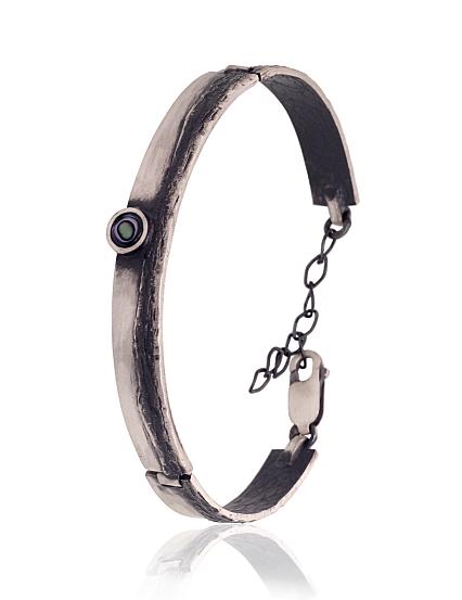 Silver bracelet with mother-of-pearl